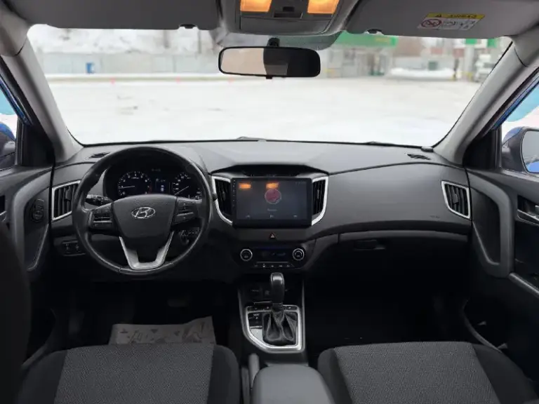 Hyundai creta 2018
Машина в идеальнейшем состоянии вложений не требует от слова совсем
Мотор 1.6 бензин тихий и экономичный, работает как часы
Коробка автомат, переключает плавно без пинков и рывков
Кузов без окрасов, сколов и ржавчины !!!
Ходовая часть без нареканий не стучит и не гремит.
Салон ухожен, не прокурен
Родной пробег 150 тысяч км.
Зеленейшая автотека !!!
Богатая комплектация
Датчик света и дождя, электро регулировка зеркал, полный электро пакет, кожаный мультируль, круиз контроль, климат контроль, подогрев сидений и руля, мультимедиа с блютуз
Цена-1.665.000 торг-обмен
+79496358178 - фотография - 6
