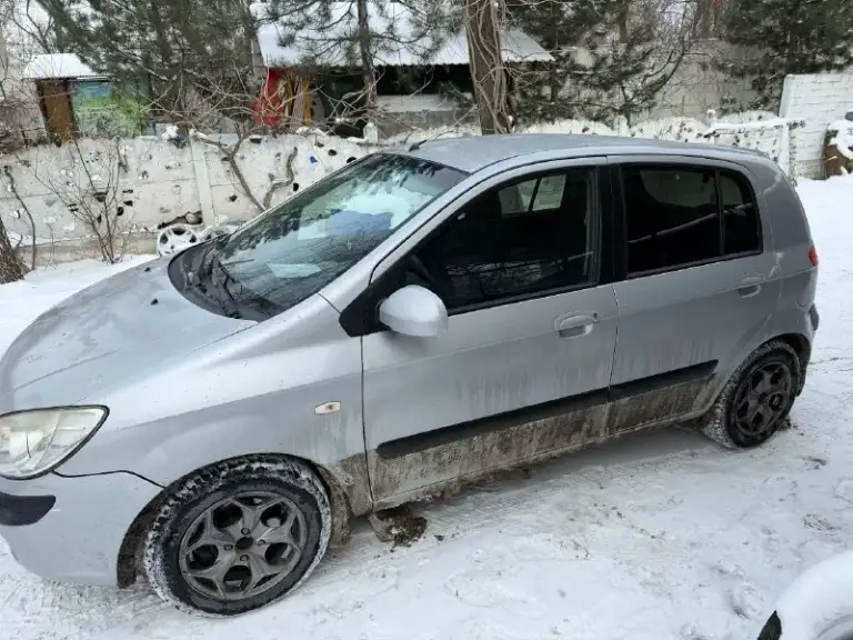 Hyundai getz 2006г. В 1.6
Коробка автомат!
Пробег: 196.000км
Едет отлично, по ходовой мячик.
На отличной зимней резине, на литье
Расход 6-7л
Комплектация: эл стеклопольемники всех стёкол,   подогрев сидений, кондиционер,   эл. Зеркала
По документам все чисто.
Цена 450.000₽
+79497182722
📞 Звоните: +7(949)7182722 - фотография - 2