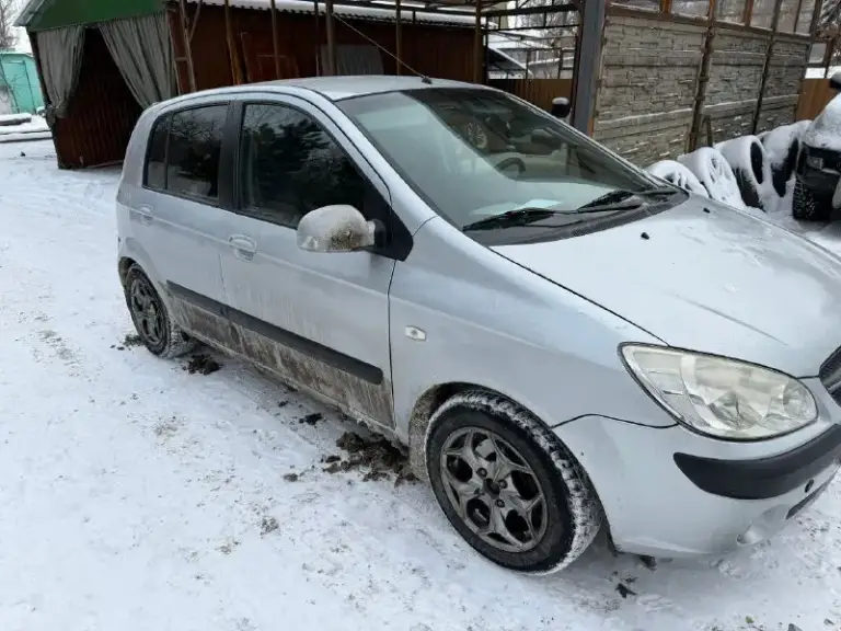 Hyundai getz 2006г. В 1.6
Коробка автомат!
Пробег: 196.000км
Едет отлично, по ходовой мячик.
На отличной зимней резине, на литье
Расход 6-7л
Комплектация: эл стеклопольемники всех стёкол,   подогрев сидений, кондиционер,   эл. Зеркала
По документам все чисто.
Цена 450.000₽
+79497182722
📞 Звоните: +7(949)7182722 - фотография - 3