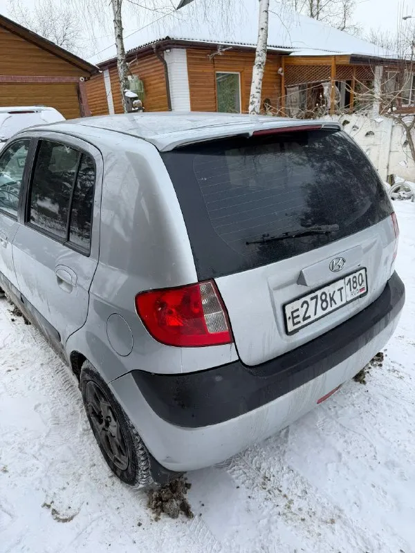 Hyundai getz 2006г. В 1.6
Коробка автомат!
Пробег: 196.000км
Едет отлично, по ходовой мячик.
На отличной зимней резине, на литье
Расход 6-7л
Комплектация: эл стеклопольемники всех стёкол,   подогрев сидений, кондиционер,   эл. Зеркала
По документам все чисто.
Цена 450.000₽
+79497182722
📞 Звоните: +7(949)7182722 - фотография - 4