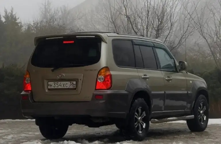 В продаже hyundai terracan. , 2.9 л, турбодизель. Настоящий рамный внедорожник. , постоянный полный привод. , автомобиль обслужен. , ухожен. Тнвд перебирался в начале осени. , промыт бак, обслужена система тормозов. , заменён стартер, выполнена ревизия ходовой части. Новые масла. Находится 15 лет в одной семье. Родной окрас. Двигатель обслужен. , всё сухое, работает ровно. Вечная “механика“, никаких нареканий не имеет. Тяга сумасшедшая. , вытаскивал в начале января f-250 севший на раму. Есть климат и подогревы сидений, зеркал и лобового, 4 эл. Сп, эл. Зеркала, хорошая акустика. ., 2din магнитола pioneer и т. Д. Оптика новая, покрыта бронеплёнкой. , свет отл. Резина стоит всесезонная с хорошим остатком. Есть возможность установки 3-го ряда сидений.
Контакты : +7 (949) 363-52-68 (есть «telegram») цена : 750,000 рублей. Обмен не рассматриваю. Территориально находится в г макеевка (центр)
📞 🇷🇺 Звоните: +79493635268 - фотография - 8