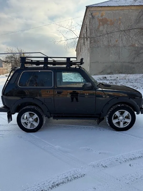 Свежий внедорожник ваз 4x4 (нива) 2020 г. В. С историей.
· Отличное состояние: 2020 год ( рейстайлинг )
• Пробег 58 000 км
· Полная прозрачность:оригинальный птс, два владельца. Автомобиль не бит, не крашен
· Двигатель 1.7 / ( 83 л. С. ) / бензин
· Наличие кондиционера (комплектация luxe), полный привод, 3 двери
Цена : 820 000
Место осмотра : г. Петровское ( краснолучский район )
Номер телефона : +7 959 503-08-90
📞 Звоните: +7(959)5030890 - фотография - 6