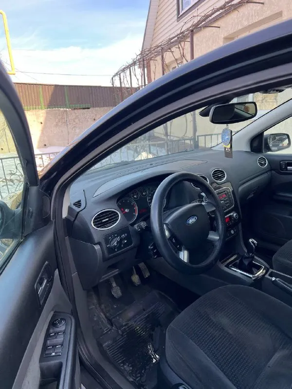 Продам ford focus 2 ghia переходной рестайлинг
Самая полная комплектация
Год: 2007
Двигатель 1.8 125лс
Родной пробег: 210т
Техника автомобиля без нареканий, обслужена, двигатель работает отлично, ходовая обслужена, кузов в очень достойном состоянии днище целое, все силовые части родные 6 подушек безопасности. По комплектации: двух-зонный климат, подогрев лобового, сидений, зеркал, круиз, датчик света и дождя, омыватели фар, esp стабилизация, подрулевое управлений музыкой, стеклоподьемники в круг, эл зеркала, центральный замок, бортовой компьютер! Автомобиль вложений не требует. Документы чистые
Торг есть
Цена: 550000
📍Мариуполь
📞+79496463727 - фотография - 6