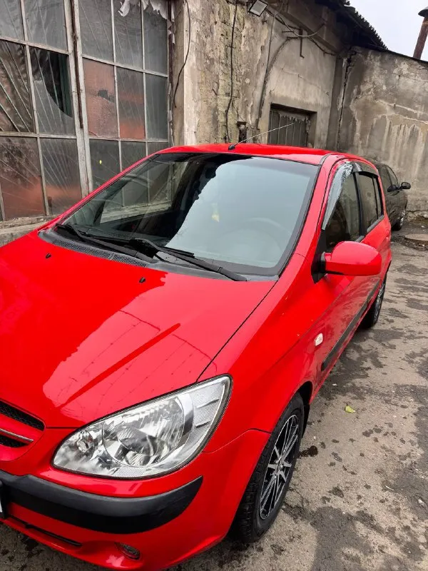 Продам hyundai getz 1.4 механика
Пробег 140тысяч родной
2006Г рестайлинг
В шикарном техническом состоянии! Авто не требует никаких вложений, мотор и коробка работают как надо.
Кузов для своих лет хорошем состоянии, пороги и днище без коррозии. Уже на зимней резине
Заменил: масло и фильтра в двс, кпп.
Ремни грм, гур, кондиционера, генератора, помпа.
Новый антифриз(промывали систему)
Вся подвеска обслужена.
Авто после замены не проехало еще 1000 км
По комплектации
Подогревы сидений, регулировка зеркал, стеклоподъемники, кондиционер, андроид планшет (новый), противотуманки.
Состояние салона как новое!
Цена 490 т. Р. Торг у капота осмотр макеевка
+79493359273 - фотография - 3