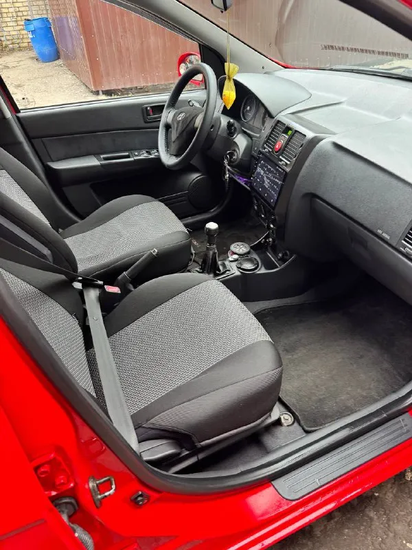 Продам hyundai getz 1.4 механика
Пробег 140тысяч родной
2006Г рестайлинг
В шикарном техническом состоянии! Авто не требует никаких вложений, мотор и коробка работают как надо.
Кузов для своих лет хорошем состоянии, пороги и днище без коррозии. Уже на зимней резине
Заменил: масло и фильтра в двс, кпп.
Ремни грм, гур, кондиционера, генератора, помпа.
Новый антифриз(промывали систему)
Вся подвеска обслужена.
Авто после замены не проехало еще 1000 км
По комплектации
Подогревы сидений, регулировка зеркал, стеклоподъемники, кондиционер, андроид планшет (новый), противотуманки.
Состояние салона как новое!
Цена 490 т. Р. Торг у капота осмотр макеевка
+79493359273 - фотография - 6