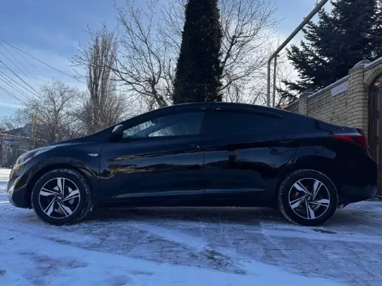Продам hyundai elantra 2015 года. 1 хозяин, брал с салона! 1.6 коробка автомат 187. Тыс родного пробега!!! Чистый кореец машина полностью в родной краске. Все стекла родные! Обслуживалась с момента покупки на одном сервисе! Двигатель без нареканий, масло менялось каждые 6 тыс. Км! Коробка без нареканий! Комплектация: мультируль, электро зеркала, 4 стеклоподъёмника, кондиционер холодит хорошо, подогрев сидений, бортовой компьютер, экран, туманки, led-фары, круиз контроль салон в очень хорошем состоянии! Резина 2 комплекта новые. Гаражное хранение цена 1 250 000 руб. Телефон +7 949 50 999 58
📞 Звоните: +7(949)5099958 - фотография - 3