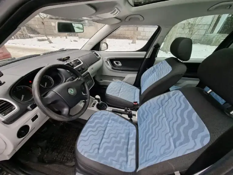 Автор: продам skoda roomster ( skoda румстер) 2008 год бензин 1.6 пробег 287000 технически в отличном состоянии. Хорошая семейная и рабочая машина. Владею авто более трех лет. Есть панорама. Имеются моменты по кузову. Продаю в связи с покупкой нового автомобиля. Г. Харцызск цена 650 тысяч. Торг. +79595120374 +79493089744.. ???наш телеграм канал [ бесплатное размещение за репост??? Правила сообщества [ мы в мах [ [
📞 Звоните: +7(949)3089744 - фотография - 7