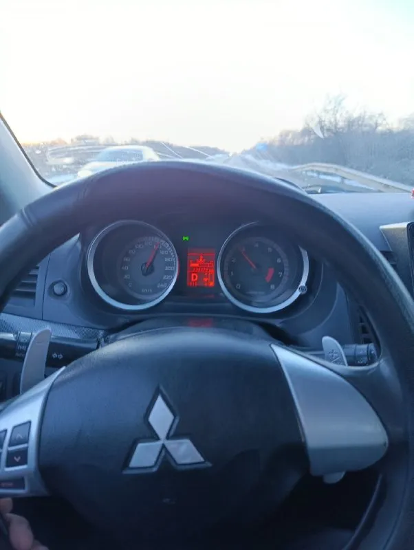Продам митсубиси лансер x 2008г
Двигатель 1.8 пробег 236тыс
2 Хозяина
Коробка:акпп
Двигатель не дымит, масло не ест, работает без посторонних звуков.
Акпп не пинает, не буксует, переключает мягко и плавно!
Ходовая обслужена!
Новое акб, новые стойки стабилизатора в круг, новые блины передние и колодки передние, новые резинки стабилизатора, новый стартер, новый гидроусилитель руля, новый левый рычаг в сборе, новые стойки передние, новое масло в двигателе и фильтра!
По электрике все работает, кондиционер заправлен!
Комплектация: датчик дождя/света, подогревы передних сидений, климат контроль, сенсорная мультимедиа с камерой заднего вида, сигнализация с автозапуском и обратной связью, эл. Подогрев и регулировка зеркал.
Документы кристально чистые, без запретов, без штрафов, переоформление без проблем
Цена 680т. Р. Небольшой торг у капота.
Г. Торез
+79493745821 +79491267452 - фотография - 8