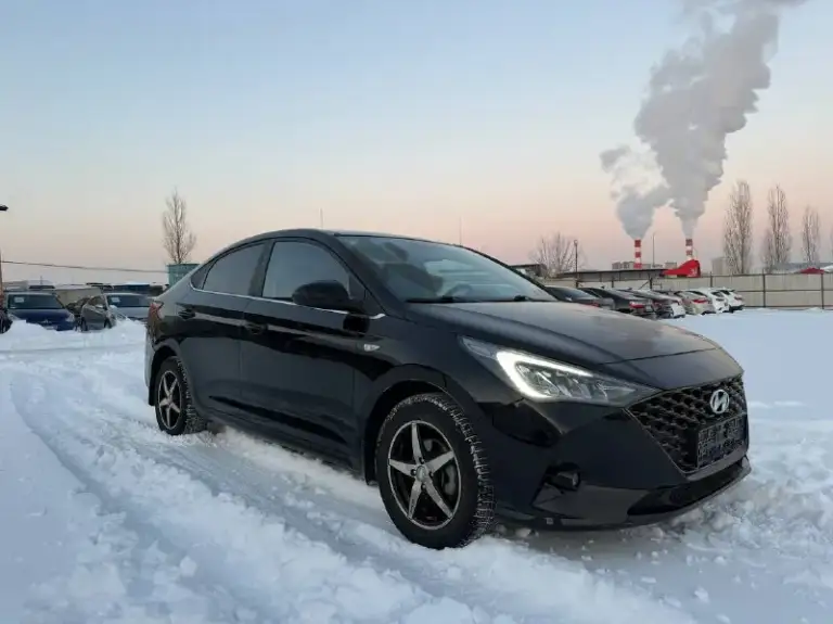 Hyundai solaris ii рестайлинг 2021г 100541км. Комплектация: elegance.
Климат-контроль 1-зонный.
Круиз-контроль.
Парктроник передний.
Парктроник задний.
Регулировка руля по высоте.
Регулировка руля по вылету. Дистанционный запуск двигателя.
Мультифункциональное рулевое колесо.
Бортовой компьютер.
1 Хозяин, эптс. 2 ключа
Отличное внешнее и техническое состояние, , оригинальный пробег. Сигнализация с автозапуском, шумоизоляция дверей, зоны риска в бронепленке. Есть один косметический окрас.
Автомобиль 🚗 регистрация ростов на дону.
Цена : 1615.000
Пишите, звоните.
Телеграмм.
Тел : 89612972709 - фотография - 3