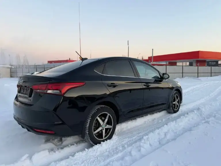 Hyundai solaris ii рестайлинг 2021г 100541км. Комплектация: elegance.
Климат-контроль 1-зонный.
Круиз-контроль.
Парктроник передний.
Парктроник задний.
Регулировка руля по высоте.
Регулировка руля по вылету. Дистанционный запуск двигателя.
Мультифункциональное рулевое колесо.
Бортовой компьютер.
1 Хозяин, эптс. 2 ключа
Отличное внешнее и техническое состояние, , оригинальный пробег. Сигнализация с автозапуском, шумоизоляция дверей, зоны риска в бронепленке. Есть один косметический окрас.
Автомобиль 🚗 регистрация ростов на дону.
Цена : 1615.000
Пишите, звоните.
Телеграмм.
Тел : 89612972709 - фотография - 4