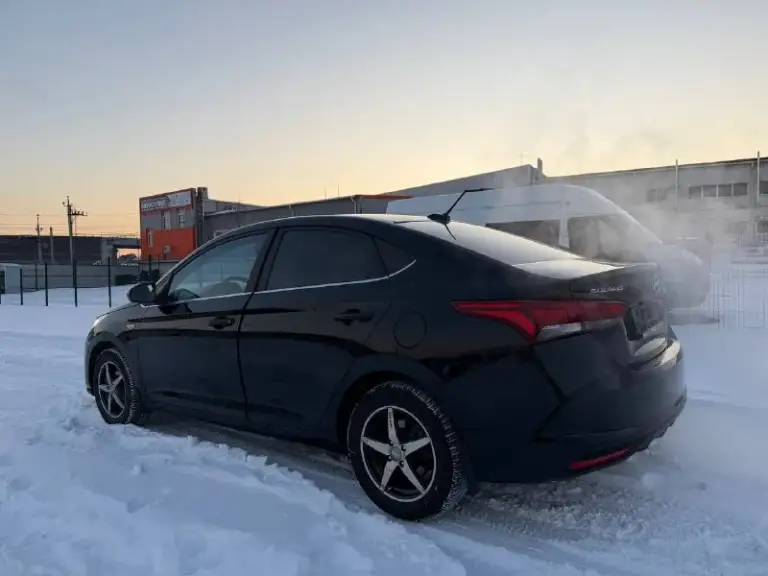 Hyundai solaris ii рестайлинг 2021г 100541км. Комплектация: elegance.
Климат-контроль 1-зонный.
Круиз-контроль.
Парктроник передний.
Парктроник задний.
Регулировка руля по высоте.
Регулировка руля по вылету. Дистанционный запуск двигателя.
Мультифункциональное рулевое колесо.
Бортовой компьютер.
1 Хозяин, эптс. 2 ключа
Отличное внешнее и техническое состояние, , оригинальный пробег. Сигнализация с автозапуском, шумоизоляция дверей, зоны риска в бронепленке. Есть один косметический окрас.
Автомобиль 🚗 регистрация ростов на дону.
Цена : 1615.000
Пишите, звоните.
Телеграмм.
Тел : 89612972709 - фотография - 5