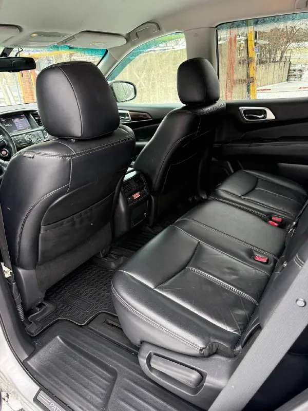 Продам nissan pathfinder 2014 года выпуска, 3,5 (4wd)

Надежный 7-местный внедорожник.
Двигатель и коробка передач работают безупречно. Масло не расходует коробка новая, контрактная.
Кузов весь в родной краске. Гнили нет.
По ходовой части ничего не стучит, не гремит. Кожаный салон.
Максимальная комплектация.
Тел: 79493150468 андрей, 79497450045 юлия.
Цена: 1670 000. Небольшой торг уместен у капота. - фотография - 10