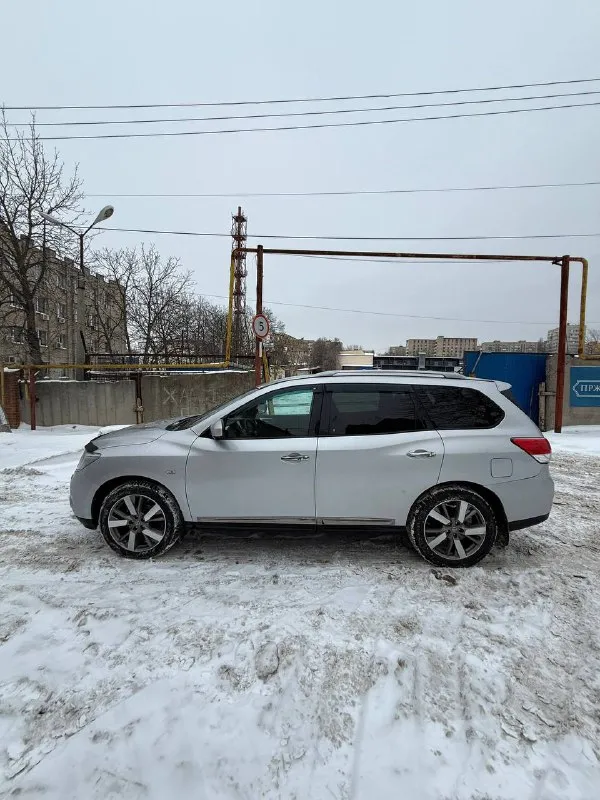 Продам nissan pathfinder 2014 года выпуска, 3,5 (4wd)

Надежный 7-местный внедорожник.
Двигатель и коробка передач работают безупречно. Масло не расходует коробка новая, контрактная.
Кузов весь в родной краске. Гнили нет.
По ходовой части ничего не стучит, не гремит. Кожаный салон.
Максимальная комплектация.
Тел: 79493150468 андрей, 79497450045 юлия.
Цена: 1670 000. Небольшой торг уместен у капота. - фотография - 5