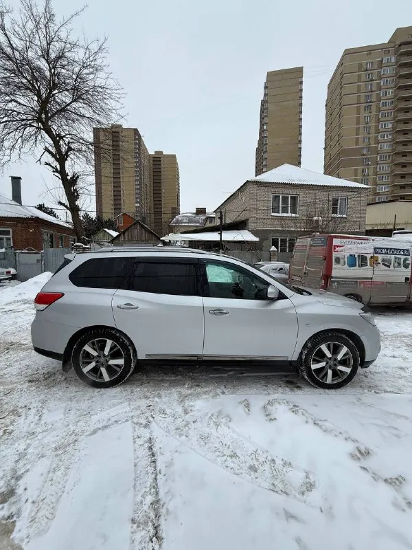 Продам nissan pathfinder 2014 года выпуска, 3,5 (4wd)

Надежный 7-местный внедорожник.
Двигатель и коробка передач работают безупречно. Масло не расходует коробка новая, контрактная.
Кузов весь в родной краске. Гнили нет.
По ходовой части ничего не стучит, не гремит. Кожаный салон.
Максимальная комплектация.
Тел: 79493150468 андрей, 79497450045 юлия.
Цена: 1670 000. Небольшой торг уместен у капота. - фотография - 6