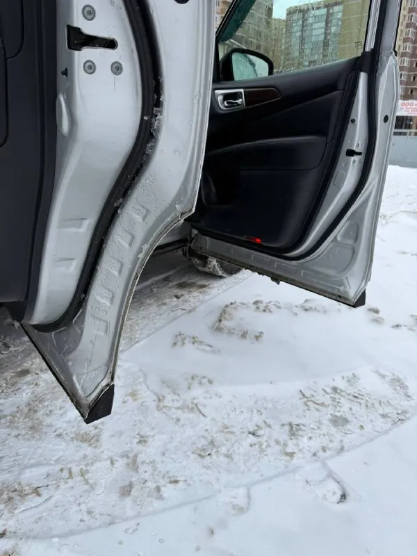Продам nissan pathfinder 2014 года выпуска, 3,5 (4wd)

Надежный 7-местный внедорожник.
Двигатель и коробка передач работают безупречно. Масло не расходует коробка новая, контрактная.
Кузов весь в родной краске. Гнили нет.
По ходовой части ничего не стучит, не гремит. Кожаный салон.
Максимальная комплектация.
Тел: 79493150468 андрей, 79497450045 юлия.
Цена: 1670 000. Небольшой торг уместен у капота. - фотография - 7