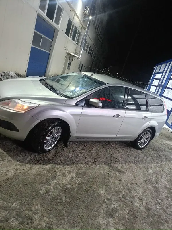 Здравствуйте продам автомобиль ford focus 2 2010 года рестайлинг объём двигателя 1,6 бензин двигатель в отличном состоянии не дымит не троит не тарахтит походовке вопросов нет не стучит не скрипит автомобиль на местном учёте я хозяин автомобили не гнилой в нормальном хорошем состоянии на шестнадцатых дисках зимняя резина новая коробка тоже не хрустит не выбивает переключается мягко на автомобиле неплохая музыка стоит саб четыре колонки истратки два усилка автомобиль находится в макеевке цена данного авто 600 т ру плюс торг а остальные вопросы по номеру телефона +79495068863 звоните в любое время
📞 Звоните: +7(949)5068863 - фотография - 4