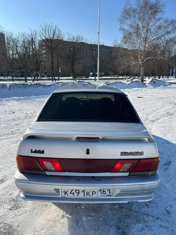 Ваз 2115

Продам музыкального трудягу, технически автомобиль в отличном состоянии, печка греет, свет работает. 2008г. В. Комплектация со стеклоподъемниками. Пробег: 255000км

Двигатель 1.6 8кл, была полная капиталка на пробеге 240000, дополнительно прошит до 90л. С. Масло не ест, не троит, не дымит, расход 7-8л по городу.

Кпп пятиступка, работает отлично, без хрустов, все передачи работают. Сцепление заменено на новое.

Дно, пороги, лонжероны, стаканы, дно багажника все родные, в идеальном состоянии.

Салон чистый, не прокуренный, внутри приятно находится.

Кузов в нормальном состоянии, дтп не было, все стекла родные.

Музыка: спереди по два динамика в дверях+пищалки, сзади два мощных овала, есть усилитель, проводка под саб протянута, играет достойно.

Из нового: датчик термостата, новая рулевая рейка с наконечниками, радиатор печки, стартер перебрали.

Документы чистые птс стс дкп все на руках.

Резина зима новая на новых 14 штампах.

Цена: 220000₽торг
Г. Донецк +79495037001 - фотография - 5