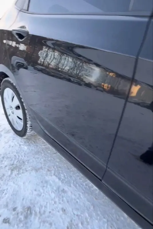Hyundai solaris 2012г
Пробег родной реальный:190 т
Автотека:зеленая!!!
Комплектация active: 4 стеклоподъемника, бортовой компьютер, кондиционер, подогрев сидений, мульти руль и еще много всего другого!
Мотор работает идеально! Без посторонних звуков,
Ходовая на 5+ не чего не стучит не гремит.
По кузову просто красавец!! Нет сколов нет царапин и остальных других минусов.
В такси не когда не был по автотеки 1 хозяина! Пробег не был скручен!!
Цена:710₽
Звоните по номеру +79494673137 - фотография - 7