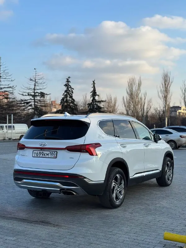 Продам santa fe 4 sel (рестайлинг)
Год выпуска:2022.
Объем двигателя: 2.5( атмосферник на 191 л. С)❗️
Коробка передач: 8-ми ступенчатый автомат( не путайте с роботом)❗️
Привод:полный!
Цвет:белый перламутр❗️
Пробег автомобиля:67.000 тысяч км.
Комплектация очень хорошая❗️
Из основных:
-Панорамная крыша ❗️
-Адаптивный круиз контроль❗️
-Удержание полосы
-Удержание руля
И еще много чего
-Музыка harman kardon(с заводским самбуфером, усилителем)❗️
3-Х зонный климат контроль !
4 Режима езды !
Автомобиль полностью обслуженный
Поменял на пробеге 66.000 тыс км :
-Свечи njk оригинал !
-Масло в двигателе (liqui moly)
-Сделал частичную замену в акпп
-Все фильтра
-Антифриз, тормозную жидкость
-Обслужил полный привод
Машину русифицировал полностью на русский язык ( можно смотреть сериалы, фильмы через флешку).
2 Комплекта резины.
Я собственник ❗️
Цена: 4.400.000🍋( торг)
Вообщем более подробную информацию расскажу по телефону :
+79495219479
+79495219479 -Телеграмм - фотография - 5