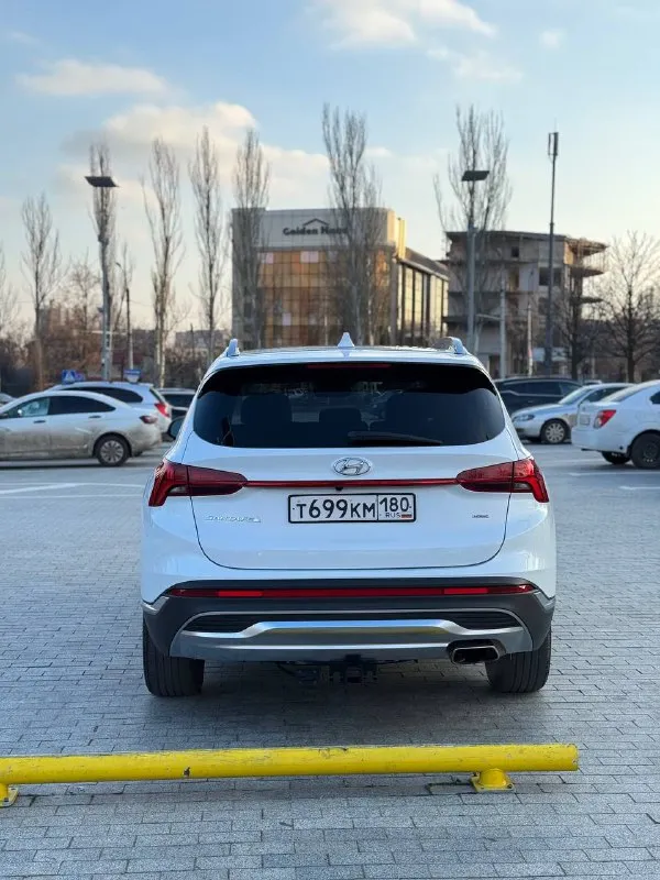 Продам santa fe 4 sel (рестайлинг)
Год выпуска:2022.
Объем двигателя: 2.5( атмосферник на 191 л. С)❗️
Коробка передач: 8-ми ступенчатый автомат( не путайте с роботом)❗️
Привод:полный!
Цвет:белый перламутр❗️
Пробег автомобиля:67.000 тысяч км.
Комплектация очень хорошая❗️
Из основных:
-Панорамная крыша ❗️
-Адаптивный круиз контроль❗️
-Удержание полосы
-Удержание руля
И еще много чего
-Музыка harman kardon(с заводским самбуфером, усилителем)❗️
3-Х зонный климат контроль !
4 Режима езды !
Автомобиль полностью обслуженный
Поменял на пробеге 66.000 тыс км :
-Свечи njk оригинал !
-Масло в двигателе (liqui moly)
-Сделал частичную замену в акпп
-Все фильтра
-Антифриз, тормозную жидкость
-Обслужил полный привод
Машину русифицировал полностью на русский язык ( можно смотреть сериалы, фильмы через флешку).
2 Комплекта резины.
Я собственник ❗️
Цена: 4.400.000🍋( торг)
Вообщем более подробную информацию расскажу по телефону :
+79495219479
+79495219479 -Телеграмм - фотография - 6