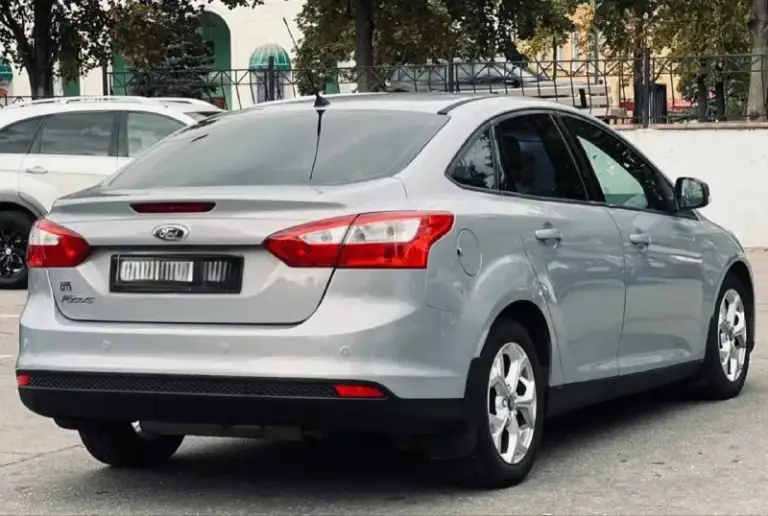 Продам: ford focus год: 2012 объем: 1.6 коробка: автомат привод: передний пробег: 230.000 км комплектация: регулировка руля по вылету и высоте, мультифункциональное рулевое колесо, круиз-контроль, климат-контроль, защита картера, регулировка, подогрев сидений, обогрев зеркал, андроид мультимедия с aux, usb, bluetooth, противотуманные фары, отделка кожей рулевого колеса, система помощи при парковке (камера заднего вида), тканевый салон в ухоженном состоянии, abs, штатный иммобилайзер, esp, электропривод зеркал, розетка 12v, штатная сигнализация, датчик света, дождя. Автомобиль полностью обслужен и юридически чист без штрафов, залогов и запретов. Цена: 800 к +79494308513
📞 Звоните: +7(949)4308513 - фотография - 4