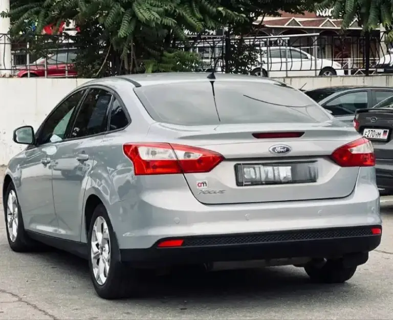 Продам: ford focus год: 2012 объем: 1.6 коробка: автомат привод: передний пробег: 230.000 км комплектация: регулировка руля по вылету и высоте, мультифункциональное рулевое колесо, круиз-контроль, климат-контроль, защита картера, регулировка, подогрев сидений, обогрев зеркал, андроид мультимедия с aux, usb, bluetooth, противотуманные фары, отделка кожей рулевого колеса, система помощи при парковке (камера заднего вида), тканевый салон в ухоженном состоянии, abs, штатный иммобилайзер, esp, электропривод зеркал, розетка 12v, штатная сигнализация, датчик света, дождя. Автомобиль полностью обслужен и юридически чист без штрафов, залогов и запретов. Цена: 800 к +79494308513
📞 Звоните: +7(949)4308513 - фотография - 5
