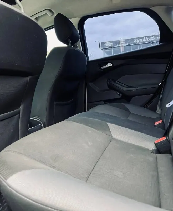 Продам: ford focus год: 2012 объем: 1.6 коробка: автомат привод: передний пробег: 230.000 км комплектация: регулировка руля по вылету и высоте, мультифункциональное рулевое колесо, круиз-контроль, климат-контроль, защита картера, регулировка, подогрев сидений, обогрев зеркал, андроид мультимедия с aux, usb, bluetooth, противотуманные фары, отделка кожей рулевого колеса, система помощи при парковке (камера заднего вида), тканевый салон в ухоженном состоянии, abs, штатный иммобилайзер, esp, электропривод зеркал, розетка 12v, штатная сигнализация, датчик света, дождя. Автомобиль полностью обслужен и юридически чист без штрафов, залогов и запретов. Цена: 800 к +79494308513
📞 Звоните: +7(949)4308513 - фотография - 6