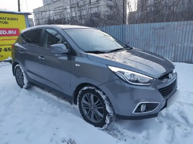 Hyundai ix35
Год выпуска - 2015.
Пробег - 145.100км.
Двигатель - 2.0 бензин.
Кпп-автоматическая aisin.
Автомобиль в прекрасном состоянии пробег 145.100 оригинальный 💯% мотор работает как часики масло не расходует без нареканий ходовая часть плотная без посторонних шумов едет бодро свеже установлено последнего поколение зарегистрировано в мрэо кузов без вмятин и царапин дно пороги стаканы все целое чистый опрятный салон хорошая комплектация подогрев всех сидений зеркал/заднего стекла 2х зонный климат контроль эл зеркала
4Эл стеклоподъёмники мульти руль круиз контроль датчик света/дождя abs ebd esp и. Т. Д юридически кристально чист 2 собственника 2 ключа любое оформление в мрэо учёт рф цена 1.320т. Р осмотр г донецк
+79494937644
.
📞 Звоните: +7(949)4937644 - фотография - 3