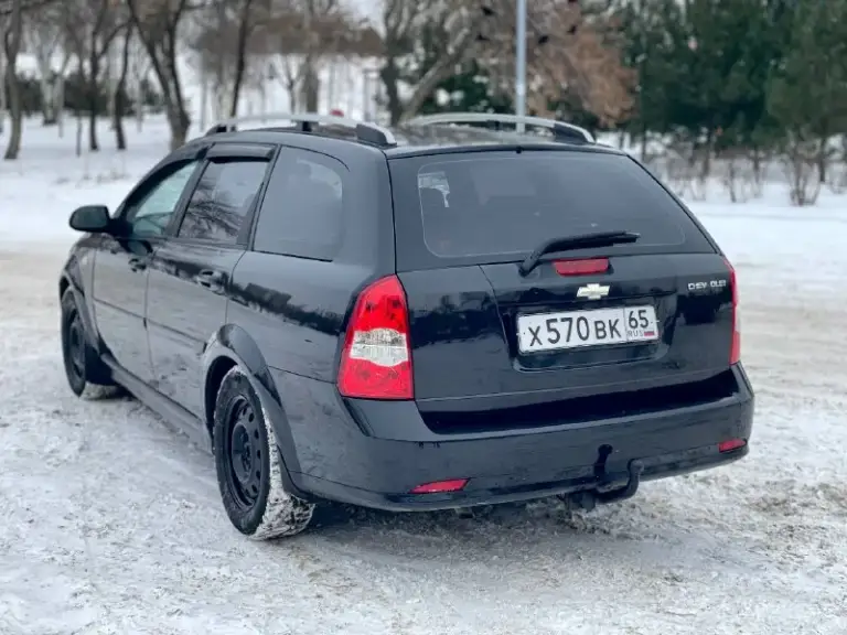 Продам chevrolet lacetti
Год выпуска 2008
Цвет черный
Пробег 207,518
Обьем 1.6

Состояние отличное
Вложений абсолютно не каких не требует

Двигатель коробка ходовая на 5+

Двигатель масло не ест не дымит
Тяга отличная

Коробка не хрустит не выбивает все скоростя включаются как по маслу

Ходовая отличная не стучит не гремит дорогу держит отлично

Дно пороги стаканы аланджероны не гнилые дыр нет

Салон чистый ухоженный не прокурен

Комплектация хорошая
Кондиционер
2 Стеклоподъемника
Эур
Абс
2 Подушки безопасности
Хорошая музыка с блютуз
Новая зимняя резина pirelii

По документам все кристально чисто штрафов ограничений нет

Цена 467,000₽
Разумный торг

Место осмотра мариуполь
Номер для связи +79491007492

Номер для смс +79620026211 - фотография - 5