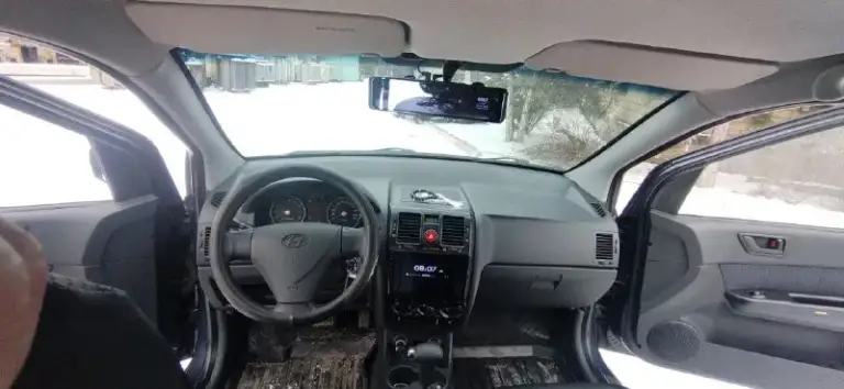 Автор: ‼️продам hyundai гетц hyundai getz‼️ ✅двигатель: 1.4 (97 л. С. ) / бензин ✅пробег: 202.000 км ✅кпп: автомат ✅комплектация: comfort ✅доп. Установки: зеркало заднего вида с видеорегистратором на голосовом управлении с камерой заднего вида, магнитола на андроиде 9 дюймов, новые чехлы в салон. ✅резина 2 комплекта ( зима: первый сезон. Лето: второй сезон. ) диски: титаны (осенью куплены( фото прикреплено) ✅вкратце о машине: 5-ти дверный хэтчбэк, машина шустрая, маневренная, приятно для долгой езды. По птс являюсь 3-м владельцем. Машина ухоженная, аварий нет, пробег не скручен, все проверки по вашему желанию. Удобна в не больших внешних габаритах, но достаточно места внутри. Расход в соотношении с мощностью и развитием скорости смешной. 💰💰цена данной красавицы: 685.000₽ + торг только для ‼️реального‼️ покупателя у капота находиться в днр г. Харцызск ✅по вопросам продажи и детальных подробностей писать в личные сообщения либо по номеру телефона +79495231743 или +7949393
📞 Звоните: +7(949)5231743 - фотография - 7
