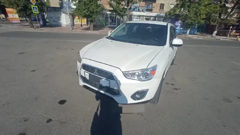 Mitsubishi outlander sport (asx) г. Луганск
2.0L 4wd ‼️2014 год.
Подключаемый полный привод
Двигатель 2.0, 150л. С
Кондиционер, птф, гур
Сигнализация с автозапуском
Подогрев зеркал
Курсовая устойчивость, круиз-контроль, abs, мультируль, камера заднего вида, управление на руле.
Салон в идеальном состоянии. Коврики delform(оригинальные также в наличии)
Технически исправный
Двигатель и коробка полностью обслужены(установлены оригинальные запчасти), пробег 165тыс. Миль
Зимня резина в комплекте
Масло менялось каждые 7 тыс. Км. ‼️ один хозяин по птс‼️
Безопасность в целости.
Всё работает.
+79591083015
📞 Звоните: +7(959)1083015 - фотография - 2