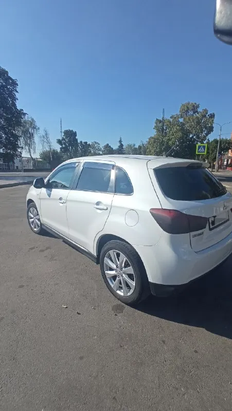 Mitsubishi outlander sport (asx) г. Луганск
2.0L 4wd ‼️2014 год.
Подключаемый полный привод
Двигатель 2.0, 150л. С
Кондиционер, птф, гур
Сигнализация с автозапуском
Подогрев зеркал
Курсовая устойчивость, круиз-контроль, abs, мультируль, камера заднего вида, управление на руле.
Салон в идеальном состоянии. Коврики delform(оригинальные также в наличии)
Технически исправный
Двигатель и коробка полностью обслужены(установлены оригинальные запчасти), пробег 165тыс. Миль
Зимня резина в комплекте
Масло менялось каждые 7 тыс. Км. ‼️ один хозяин по птс‼️
Безопасность в целости.
Всё работает.
+79591083015
📞 Звоните: +7(959)1083015 - фотография - 3