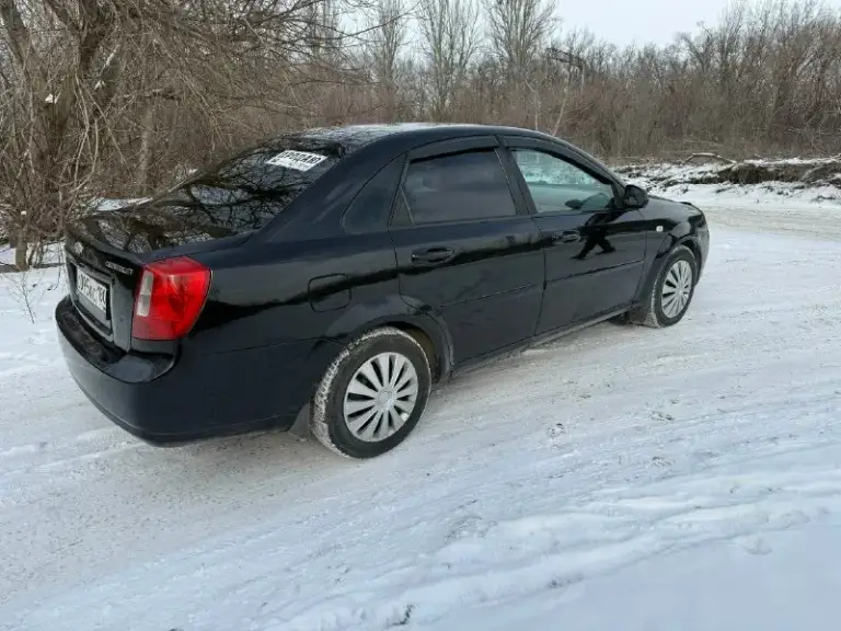 Продам chevrolet lacetti 2008 год. Мотор 1.6 автомат пробег 220 тыс. Автомобиль в хорошем состоянии. Вложений не требует. Ходовка сбитая, мотор, коробка в идеале. После большого т. О. Менялось все во время, денег не жалаелипо кузову без вложений. Красить варить не нужно. Кондиционер заправлен, холодит как положено, печка греет. Салон чистый и ухоженный. Любое оформление. Находится в городе макеевка, пос ханженково. Цена 575 тел +79496207943
📞 Звоните: +7(949)6207943 - фотография - 6
