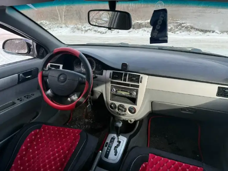Продам chevrolet lacetti 2008 год. Мотор 1.6 автомат пробег 220 тыс. Автомобиль в хорошем состоянии. Вложений не требует. Ходовка сбитая, мотор, коробка в идеале. После большого т. О. Менялось все во время, денег не жалаелипо кузову без вложений. Красить варить не нужно. Кондиционер заправлен, холодит как положено, печка греет. Салон чистый и ухоженный. Любое оформление. Находится в городе макеевка, пос ханженково. Цена 575 тел +79496207943
📞 Звоните: +7(949)6207943 - фотография - 8
