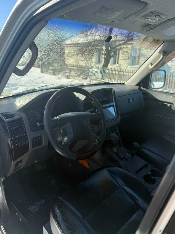 Продам mitsubishi pajero 2000г. Объем 3.5 коробка автомат год назад поставлен контрактный двигатель с японии с пробегом 62000км по приборке пробег 234896км по коробке в идеале, подключаемый полный привод. Салон приятный, печка дует всё работает моргает светит! Цена: 750000₽ возможен обмен по документам всё чисто находится в чернухино +79591103416(тг) +79496305723
📞 Звоните: +7(949)6305723 - фотография - 4