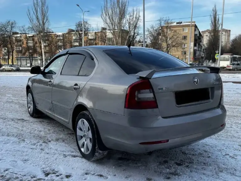 Продам skoda octavia a5
1.6 Mpi
Год выпуска 2010.
Состояние идеальное.
Сервисные книги.
2 Владельца
Вложений не требует!
Коробка без нареканий!
Все обслужено!
Любое оформление!
Электроника вся рабочая!
Кондер в том числе.
Салон не затертый
4 Стекла подъемника
Хорошая акустика.
Диски r16
Авто полностью обслужена.
Стекла все родные
Цена 815-000₽
+7-949-794-46-27
+7-949-339-39-59
Звоните в любое время
📲 Tg: евгений
📞 Звоните: +7(949)7944627 - фотография - 8
