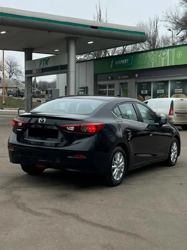 Mazda 3 (bm) 2013 года выпуска (куплена в 2014) двигатель - 1.6 at владельцы - 2 физ. Лица за все время родной пробег - 144.000 км автомобиль в заводском окрасе техника в идеальном состоянии. Ходовая без стуков и всего прочего, мотор на отлично, коробка работает шикарно. Заказ наряды на обслуживание имеются. Стоит сигнализация starline s96v2 c gps с автозапуском и приложением на телефоне, с возможностью удаленно заводить, глушить, открывать и тд. Стоит хорошая музыка, устанавливали в студии звука «медведь» с подключением сабвуфера и доп динамиков в штатные места. +7(949)380-42-08 цена: 1.200.000₽
📞 Звоните: +7(949)3804208 - фотография - 3