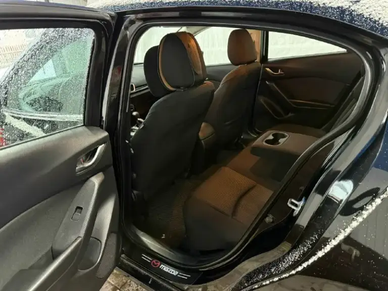 Mazda 3 (bm) 2013 года выпуска (куплена в 2014) двигатель - 1.6 at владельцы - 2 физ. Лица за все время родной пробег - 144.000 км автомобиль в заводском окрасе техника в идеальном состоянии. Ходовая без стуков и всего прочего, мотор на отлично, коробка работает шикарно. Заказ наряды на обслуживание имеются. Стоит сигнализация starline s96v2 c gps с автозапуском и приложением на телефоне, с возможностью удаленно заводить, глушить, открывать и тд. Стоит хорошая музыка, устанавливали в студии звука «медведь» с подключением сабвуфера и доп динамиков в штатные места. +7(949)380-42-08 цена: 1.200.000₽
📞 Звоните: +7(949)3804208 - фотография - 8