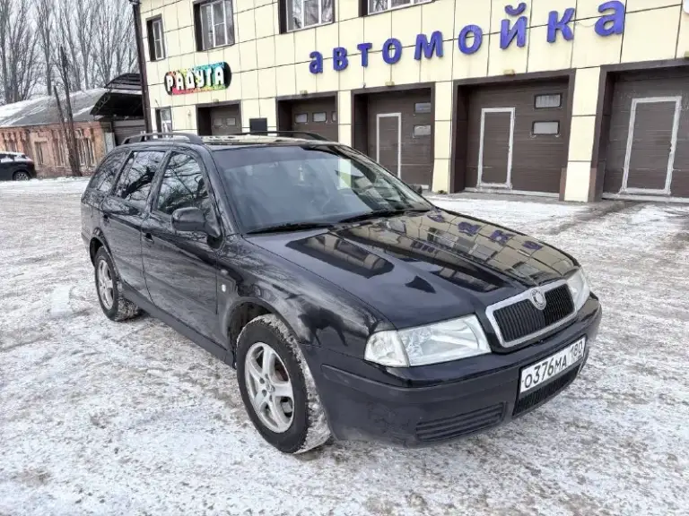 Продам skoda octavia tour 2.0 евро 4 (вписано ) универсал цена: ❗️❗️❗️545.000❗️❗️❗️ автомобиль в хорошем состоянии по кузову и по технической части. Пригнан 4 года назад из германии с пробегом 160, сейчас 204 авто без дтп все стекла родные, лобовое также заводское. При покупке проверяли толщиномером, все детали родные за исключением крышки багажника ( вторичный окрас ). Мотор 2.0 115лс. Простой 8 клапанный не убиваемый, работает отлично, клапана не гнет. Сцепление менялось 20тыс. Км назад (luk). Хорошая комплектация: кондиционер (обслужен по весне), подогрев сидений, люк работает во всех положениях, усилитель руля (гур), центральный замок, электрорегулировка зеркал, обогрев зеркал, все электростеклоподъёмники, подушка безопасности airbag, стоит новая зимняя резина r15,сервисные книги. Сигнализация. По документам полный порядок, поставили в декабре на 180 регион. Переоформление обязательно!!! Цена: 💵545.000 💵 торг осмотр:г. Макеевка. +79493207153
📞 Звоните: +7(949)3207153 - фотография - 1