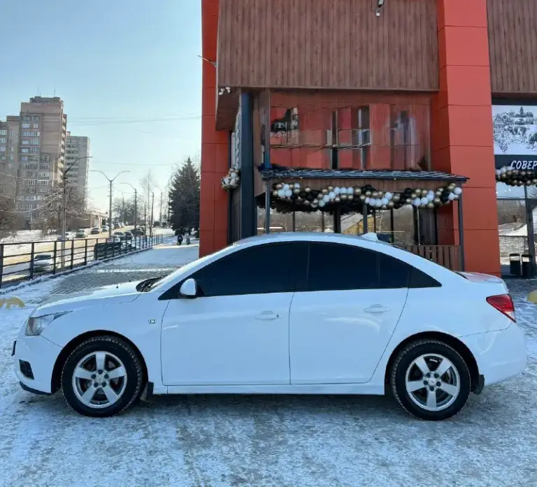 Chevrolet cruze 1.8 автомат 2012г chevrolet круз 2 хозяина✅ птс оригинал, ✅ без дтп !✅ не такси !✅ весь в родной краске ✅100% ✅автотека, и толщиномер, это подтверждает 👍 можете проверять без проблем, кому надо скину видео с толщиномером ✅пробег 214т км. Двигатель обслужен грм, помпу, прокладки, теплообменник, меняли 10 т км назад, двигатель в отличном состоянии! Не дымит ! Не троит ! Масло не расходует ! Коробка в отличном состоянии! Без пинков ! Без рывков ! И прочего, ходовая в идеальном состоянии! Нечего не стучит, не гремит, не шумит ! Отрабатывает правильно мягко как должна, любые проверки в любом авто сервисе за ваш счет приветствуется без проблем ✅✅ кузов в отличном состоянии. Без рыжиков !! Без жучков ! Без гнили !!! Без вздутий краски ! И прочего ! Кузов в полном порядке✅ 2 комплекта резины сейчас на зимней шипованный резине куплена в этом году ! И летняя тоже свежая комплект с машиной, 2 ключа сигнализации с автозапуском стар-лайн, комплектация отличная, датчи
📞 Звоните: +7(949)6643082 - фотография - 6