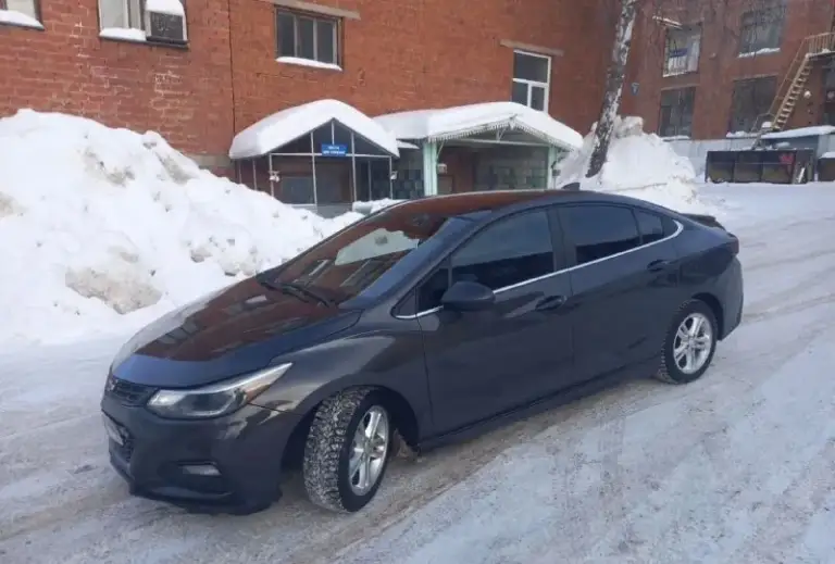 Продам хозяйский автомобиль chevrolet cruze 1.4 2017 года в комплектации lt с родным пробегом 128 тыс. Км. Состояние отличное, остекление заводское, включая лобовое, один собственник за все время. В собственности с 2021 года. Автомобиль обслужен полностью и подготовлен к зиме с заменой всех жидкостей и фильтров. Два комплекта новой резины. Любые проверки на ваших сто, продажа от собственника‼️1.300.000 с адекватным торгом.
Г. Донецк +79498431343 - фотография - 1