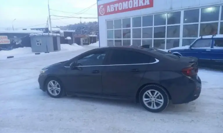 Продам хозяйский автомобиль chevrolet cruze 1.4 2017 года в комплектации lt с родным пробегом 128 тыс. Км. Состояние отличное, остекление заводское, включая лобовое, один собственник за все время. В собственности с 2021 года. Автомобиль обслужен полностью и подготовлен к зиме с заменой всех жидкостей и фильтров. Два комплекта новой резины. Любые проверки на ваших сто, продажа от собственника‼️1.300.000 с адекватным торгом.
Г. Донецк +79498431343 - фотография - 3