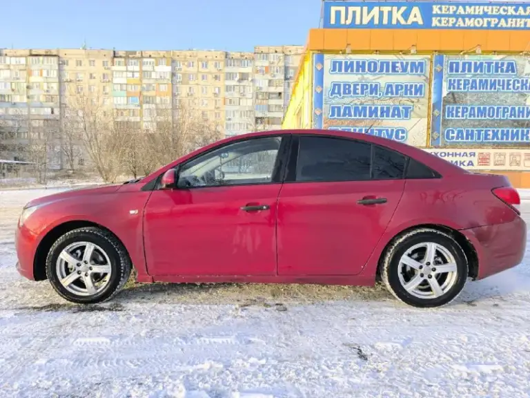 Chevrolet cruze 1.6 2010 🚘 530.000₽💰
- Двигатель f16d3. Мкпп
- Пробег 207862
- Есть моменты по лкп (видно по фото)
- На ходу каждый день.
- 10 Тыс. Назад была замена грм с помпой.
- Новые передние, задние стойки, сайлентблоки рычагов, троса ручника.
- Android магнитола, камера заднего вида, wi-fi, bluetooth, aux, 2 слота под сим-карты, навигация.
- Доки в порядке собственник.
+79495032393 Или tg
Осмотр макеевка.
Торг у капота. - фотография - 7
