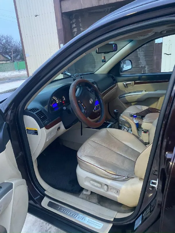 Продам hyundai санта фе 2 2008года дорест (7 мест) мотор2.7 механика, полный привод стоит газ евро 4 вписан в техпаспорт вместе с фаркопом срочная продажа от собственника звоните по всем существующим вопросам+79494574041
📞 Звоните: +7(949)4574041 - фотография - 6
