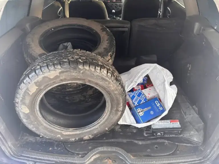 Продам ford фокус
Год выпуска 2004
1.6 Роботает хорошо
Кпп механика 5-ти работает отлично не выбивает не хрустит !
Состояние кузова на фото !!!
Салон в хорошем состоянии, электрика вся исправна, хорошая музыка с блетузом, резина зима + лето, комплектация – кондиционер, гидроусилитель руля, эл. Зеркала, 2 стеклоподъемника!
По документам чистый оформление на вас
Г харцызск
Цена 250 тисячь торг
Всё детально по телефону!!!
+79490146200 Телеком
+79494559347
📲 Tg: m. M.m.
📞 Звоните: +7(949)0146200 - фотография - 6