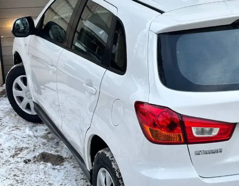 Mitsubishi asx рейсталенг
Год выпуска:2013
Объём :1.6.л. С-117
Кпп механическая
Родной пробег:127.000 км
Один собственник

Авто в родном окрасе, без дтп
Состояние кузова абсолютно без нюансов
Максимально комфортабельный и вместительный салон!
История автомобиля прозрачна и чиста
Куплена для себя и обслуживалась всегда у официального дилера
Технически авто без вложений
Недавно проведено полное то
Автомобиль обслуживался всегда по регламенту, готов на любые проверки!

Комплектация:
Бортовой компьютер,
Подогрев сидений,4 стеклоподъемника, кондиционер, электро зеркала, противотуманные фары, подогрев стекл, электро зеркала,
Abs esp, aux bluetooth, так же много прочего для комфортного вождения

По документам любой вид оформление
Продажа от собственника!

Цена 1.015.000 руб торг

+7(949)-051-41-89

Г. Донецк - фотография - 5