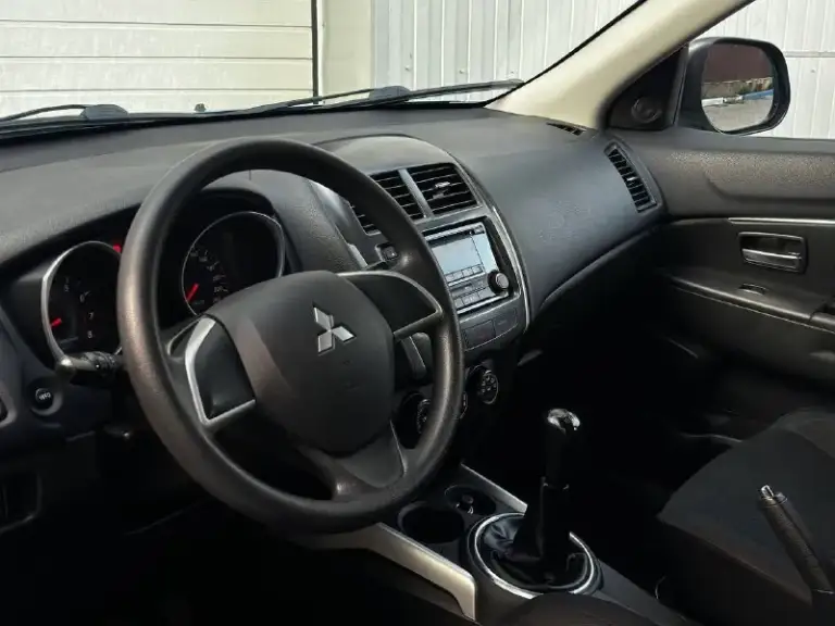 Mitsubishi asx рейсталенг
Год выпуска:2013
Объём :1.6.л. С-117
Кпп механическая
Родной пробег:127.000 км
Один собственник

Авто в родном окрасе, без дтп
Состояние кузова абсолютно без нюансов
Максимально комфортабельный и вместительный салон!
История автомобиля прозрачна и чиста
Куплена для себя и обслуживалась всегда у официального дилера
Технически авто без вложений
Недавно проведено полное то
Автомобиль обслуживался всегда по регламенту, готов на любые проверки!

Комплектация:
Бортовой компьютер,
Подогрев сидений,4 стеклоподъемника, кондиционер, электро зеркала, противотуманные фары, подогрев стекл, электро зеркала,
Abs esp, aux bluetooth, так же много прочего для комфортного вождения

По документам любой вид оформление
Продажа от собственника!

Цена 1.015.000 руб торг

+7(949)-051-41-89

Г. Донецк - фотография - 8