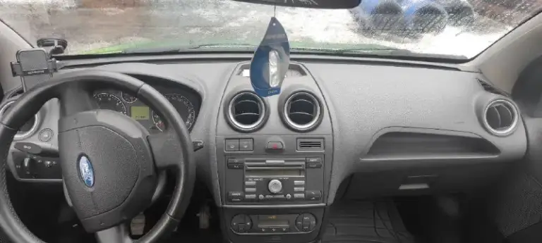 Продам ford fiesta comfort 2007 г.
Двигатель 1,4, бензин
Мкпп (5-ступенчатая)
Пробег 103 тыс
Привод передний
Машина в отличном техническом состоянии. Без дтп.
Один хозяин. Учёт рф
Климат контроль
Мультимедиа
Подогрев лобового и заднего стекла
Электро-зеркала
Электро-стеклоподъемники 2 шт.
2 Комплекта ключей
2 Комплекта колес+резина(лето - титаны)
Авто в донецке
Цена 580000р
По вопросам: +79493274609
📲 Tg: екатерина
📞 Звоните: +7(949)3274609 - фотография - 6