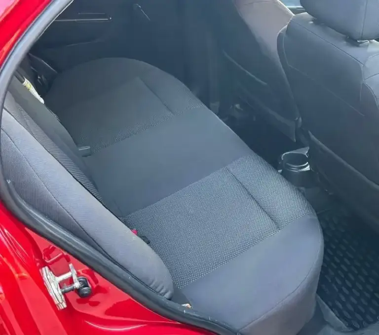 Продам chevrolet aveo 2008 года в редком цвете очень красивом. С пробегом 121.000  тысяч родного. С мотором 1,4 16 клапанным самым надёжным и экономным с этих моторов экотек, автомобиль в идеальном состоянии вся в заводском металле весь заводской герметике. Автомобиль обслужено перед зимой менял полностью всю ходовую часть шаровые втулки стабилизатор наконечники трос ручника колодки новые стойки стоят в круг, вся новая тормозная жидкость. За автомобиль не стыдно любые проверки с вашей стороны. Комплектация автомобиля  кондиционер гидроусилитель руля стеклоподъемники, подушка безопасность сигнализация центральный замок регулировка зеркал  мультиплеер. По документам я собственник продажа только через мрэо.   Цена 540.000 тысяч российских рублей. Осмотр город донецк звоните плюс +79494913209 - фотография - 9