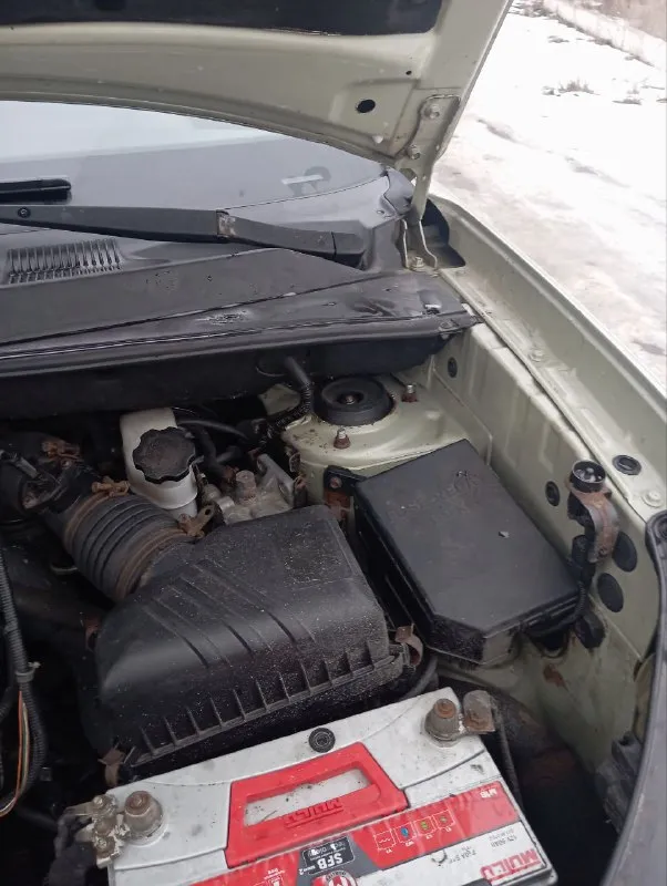 Продам автомобиль хундай туксон 2008года. Двигатель 2 литра дизель. Коробка автомат. Полноприводный 4х4. Авто в отличном состоянии что по кузову что по технической части. Кондиционер заправлен. Автека зелёная. Документы юридически чистые. Авто без дтп. Резина зима. Все вопросы по телефону+79495247211 цена 870тыс. Рублей небольшой торг. Авто а мариуполе. - фотография - 9